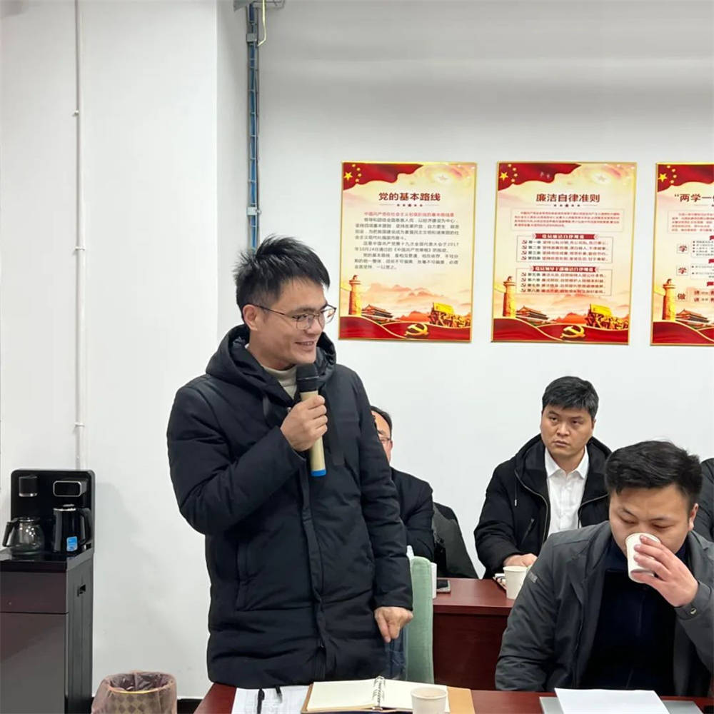 e1b7b1c110a79cf8b5520c16a5e22d94.jpg e1b7b1c110a79cf8b5520c16a5e22d94.jpg