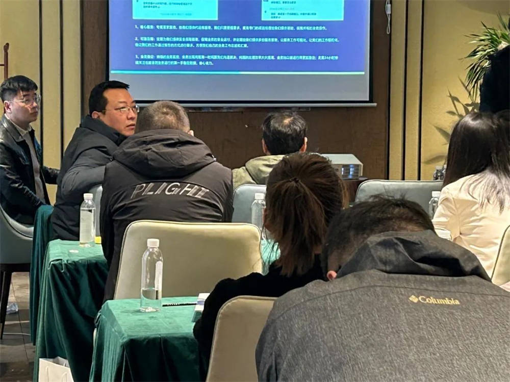 8e595a4ebe04bb39d71dc63d7f26ff18.jpg 8e595a4ebe04bb39d71dc63d7f26ff18.jpg