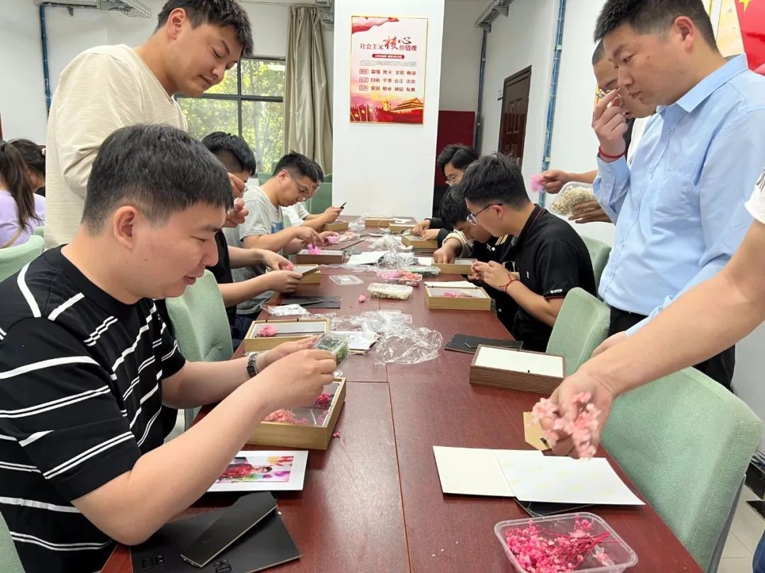  c˼סá ֿͿƼĸH(ji)жӈAM