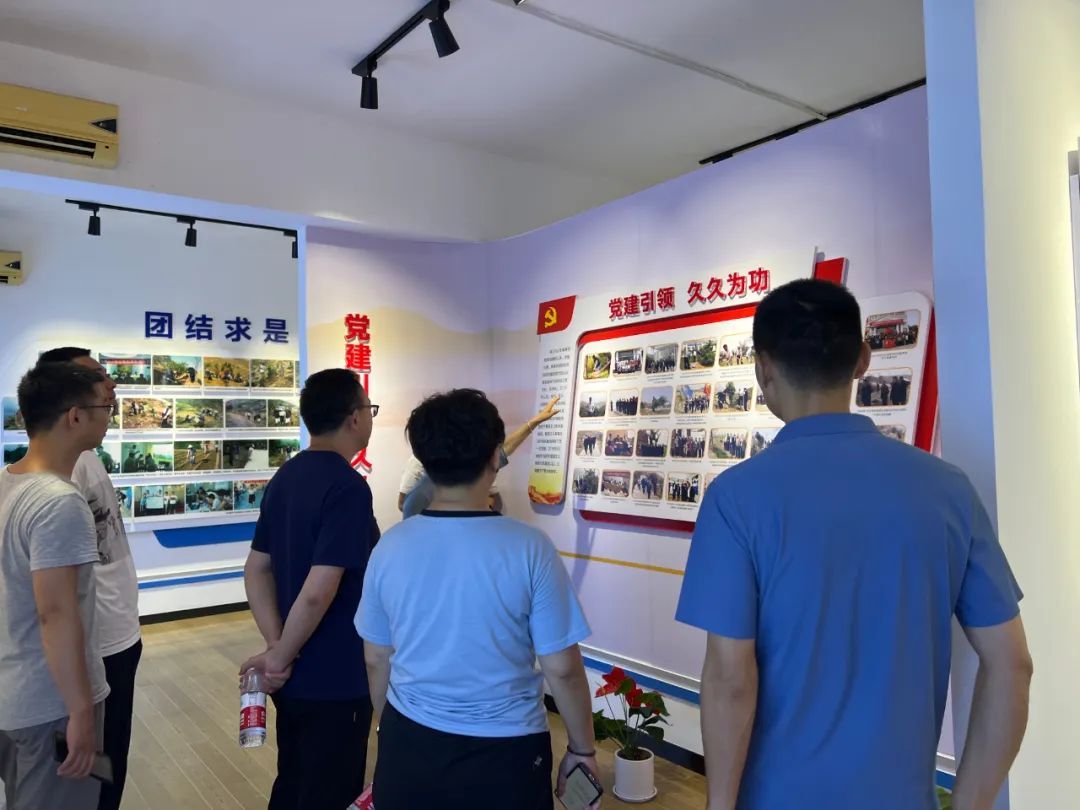 978fe627d57587a8f6c5b6932cdfe29c.jpg 978fe627d57587a8f6c5b6932cdfe29c.jpg